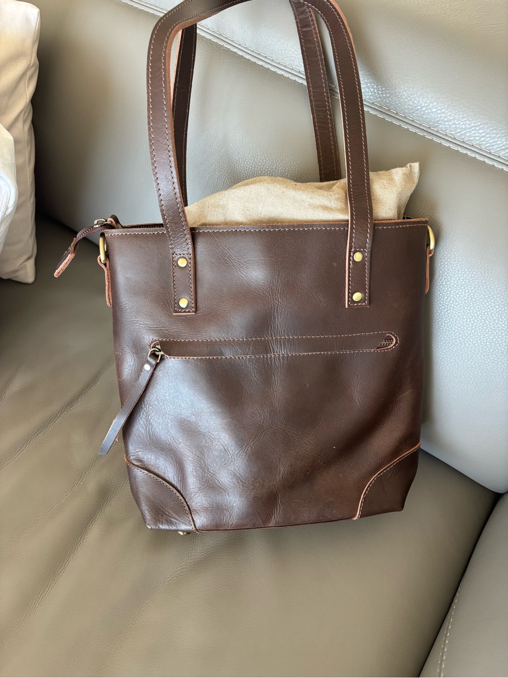 Classic Brown Leather Tote Bag - Picture 5 of 6